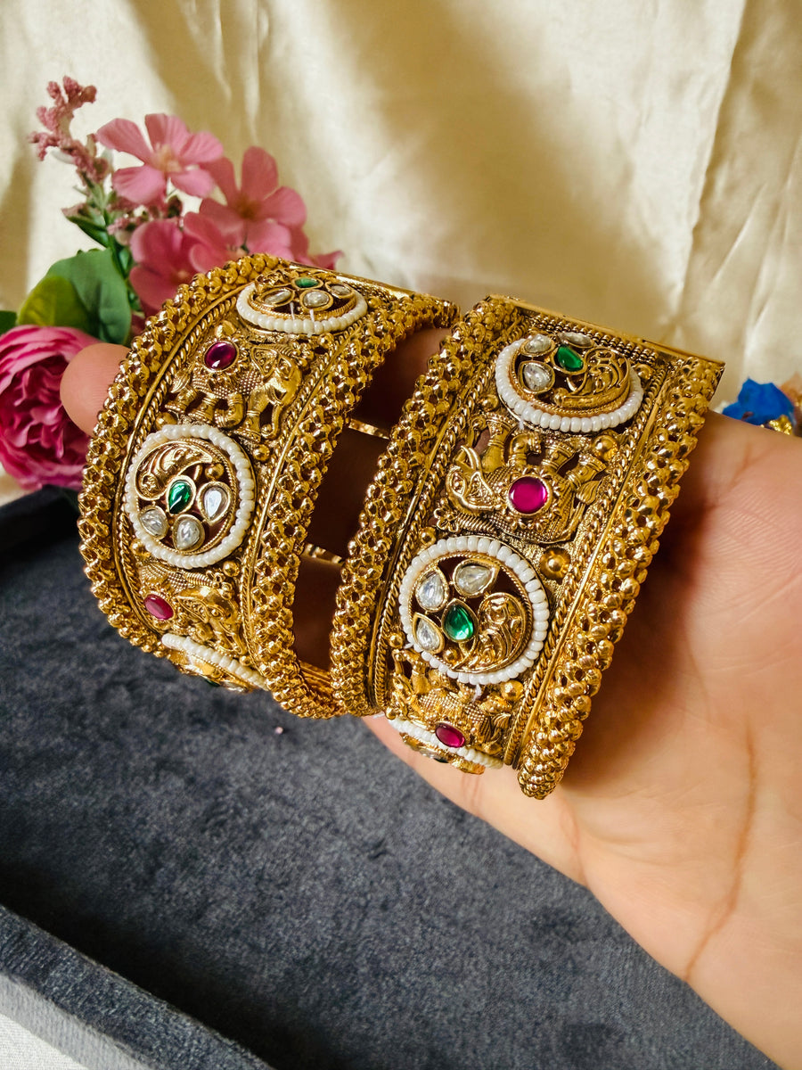 Rajwada Kundan Bangles